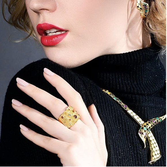 Gold Rhinestones Cocktail Ring - Picture 5 of 16